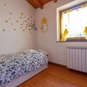 Appartamento Happy Guest - & Oasis, Riva di Solto