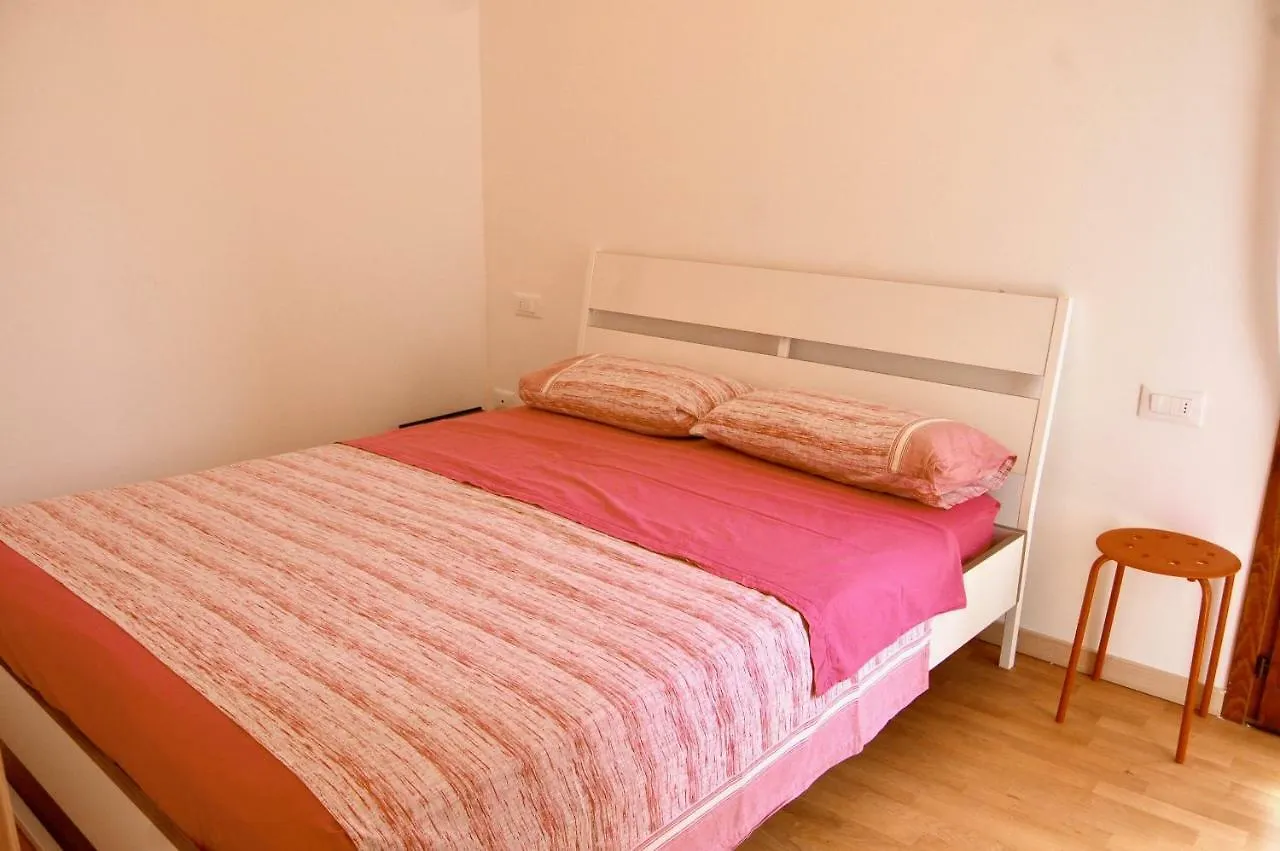 Appartamento Casa Patrizia Sueglio Italia
