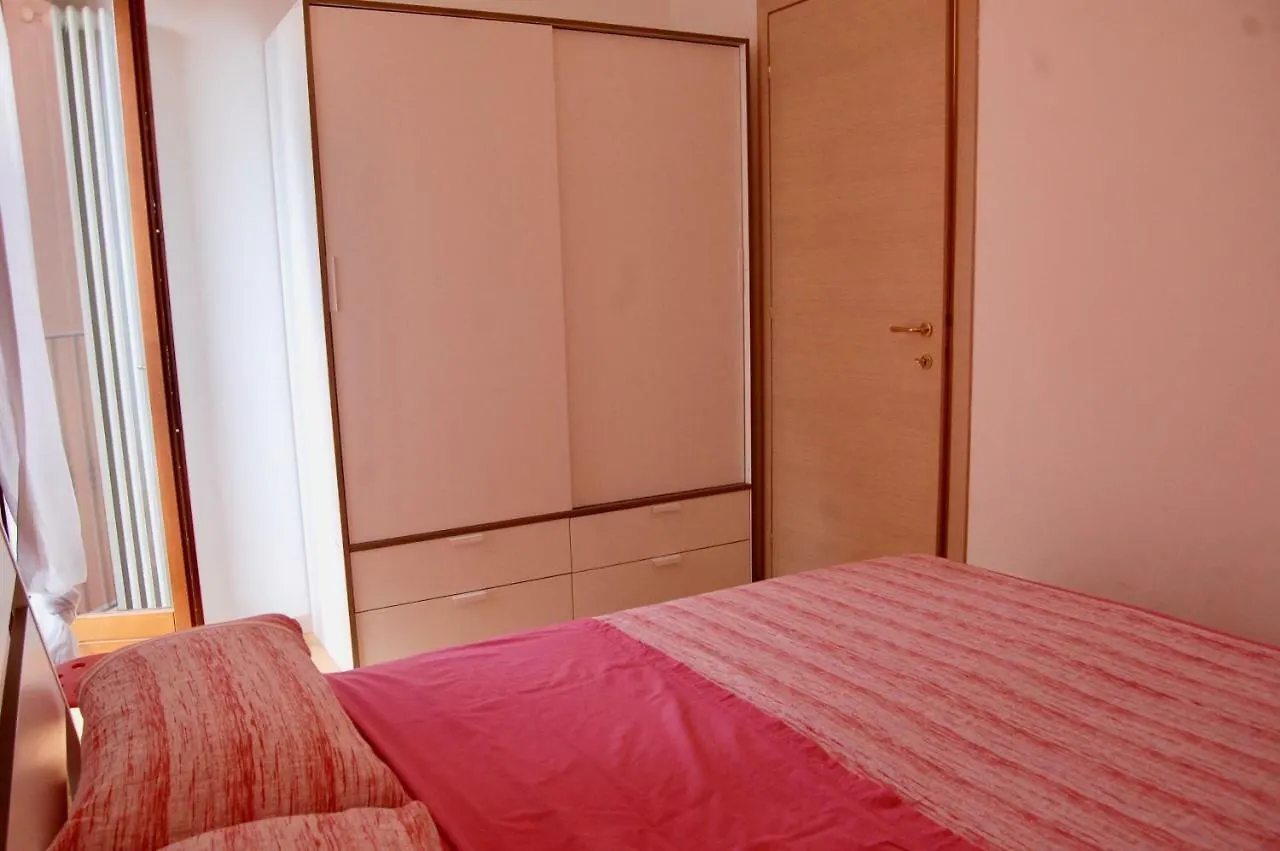 Appartamento Casa Patrizia Sueglio 0*,